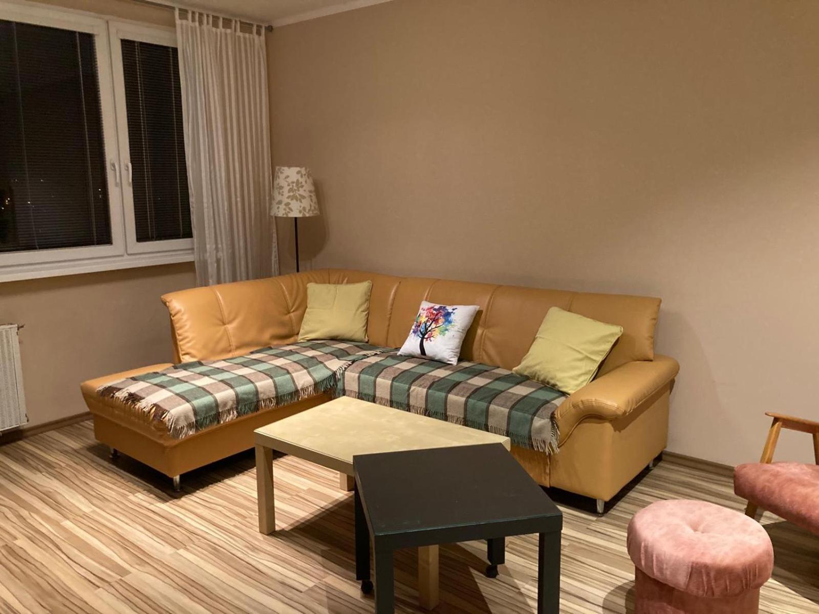 Apartman Hodonin 7 7 7 2 3 4 1 9 4 Exterior foto